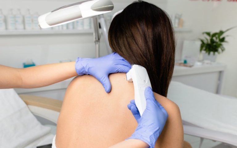 Skin Tag Removal: When Should You See a Surgeon?