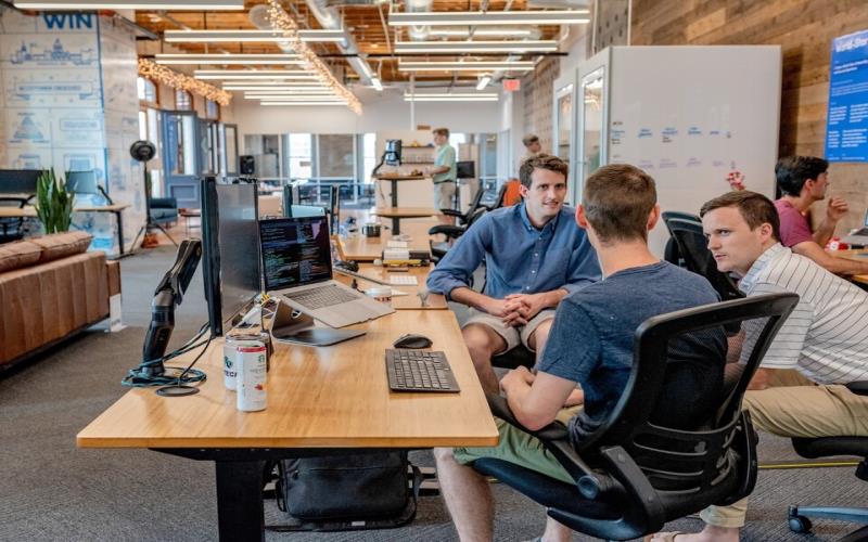 The Link Between Office Desks and Employee Retention What Business Owners Must Know