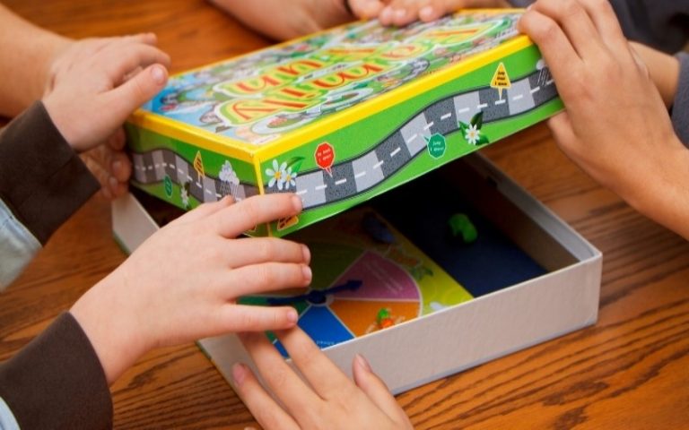 Choosing the Right Game Board Box: Sizes, Materials, and Customization