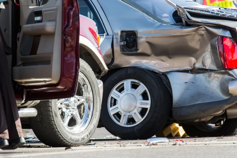 Can I Sue If I’m Injured in A Multi Car Pileup in Bakersfield?