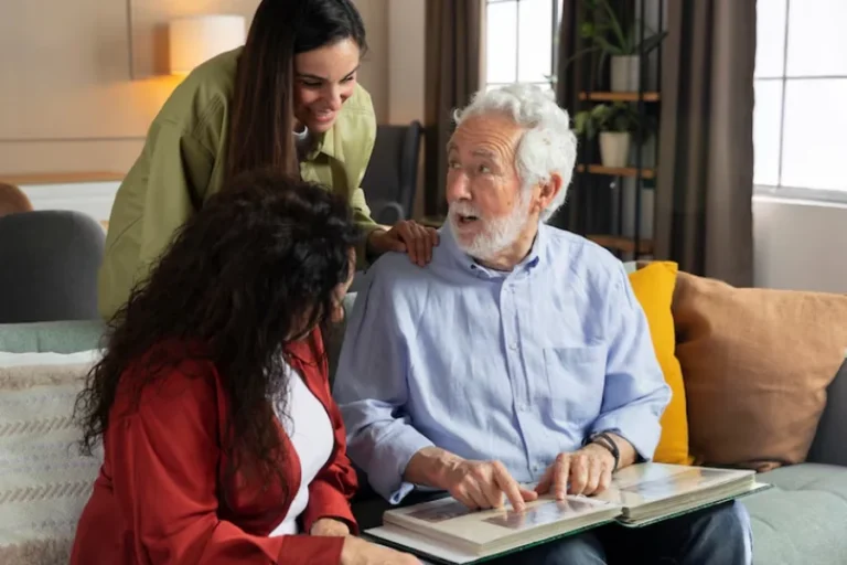Scottsdale’s Guide to Personalized Elderly Care for Aging Loved Ones