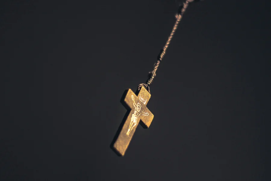 history of crucifix chain