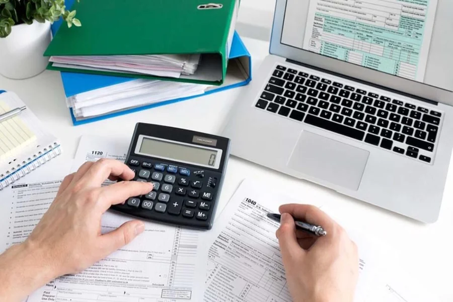 3 Ways Bookkeeping Services Can Improve Your Cash Flow