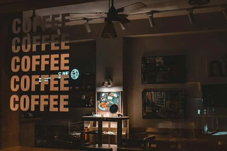 Clark Dining Guide: Finding the Right Spot for Meals, Coffee, and Catch-Ups